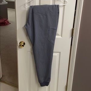 Women’s Figs jogger scrub pants